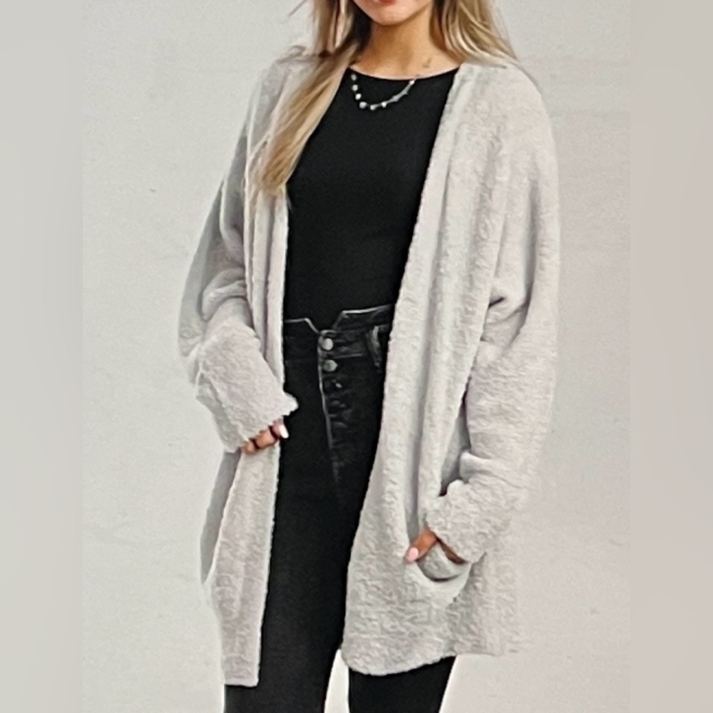 BKE Women's Lg Plush Oversized Light Gray Violet Super Soft Cardigan W/Pockets